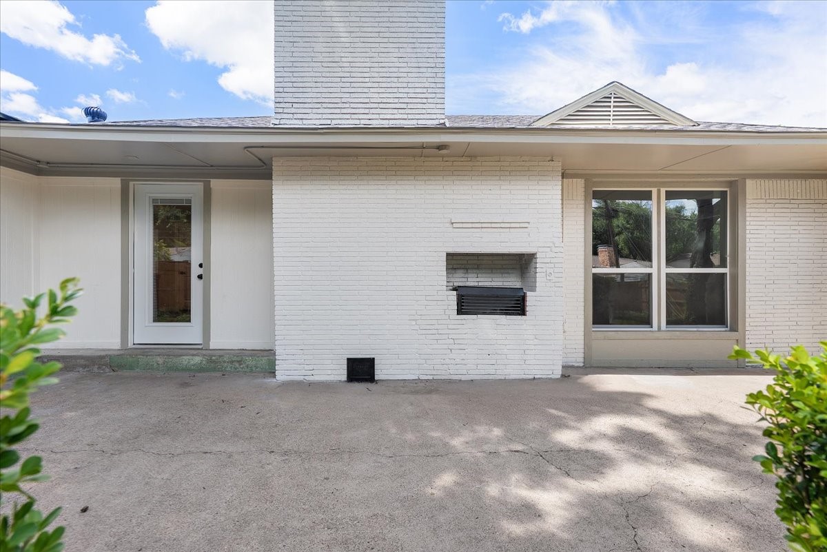 706 W Five Mile Parkway Dallas TX 75224