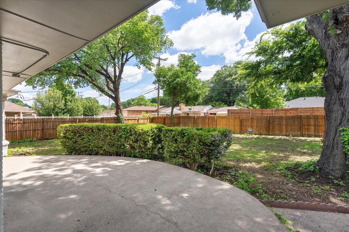 706 W Five Mile Parkway Dallas TX 75224