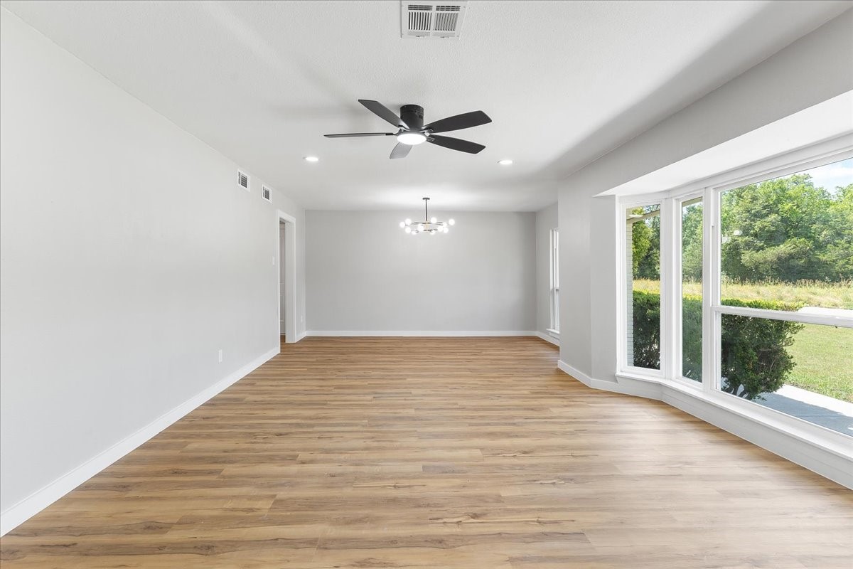 706 W Five Mile Parkway Dallas TX 75224