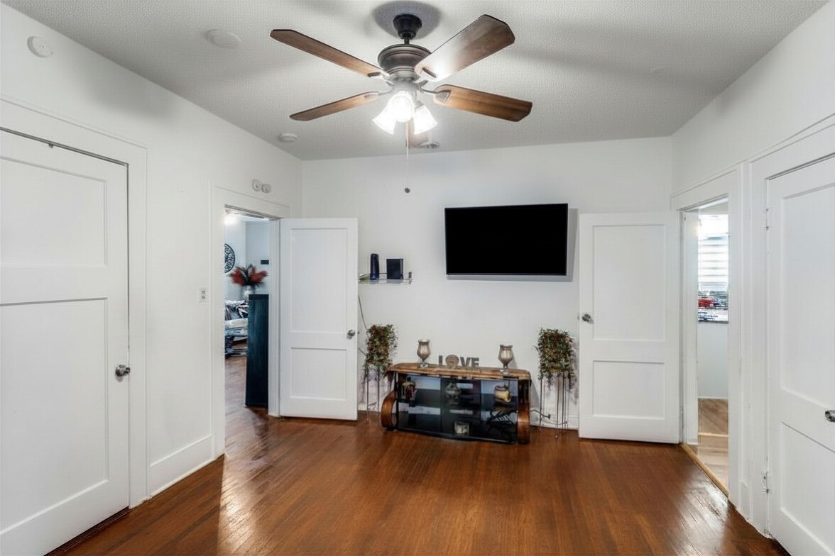 2317 Anderson Street Dallas TX 75215