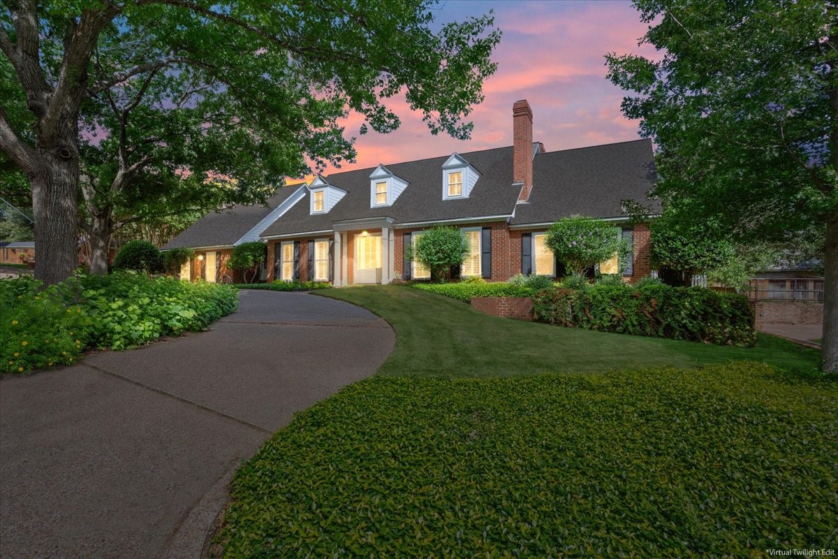 12002 Woodbriar Circle Woodway TX 76712