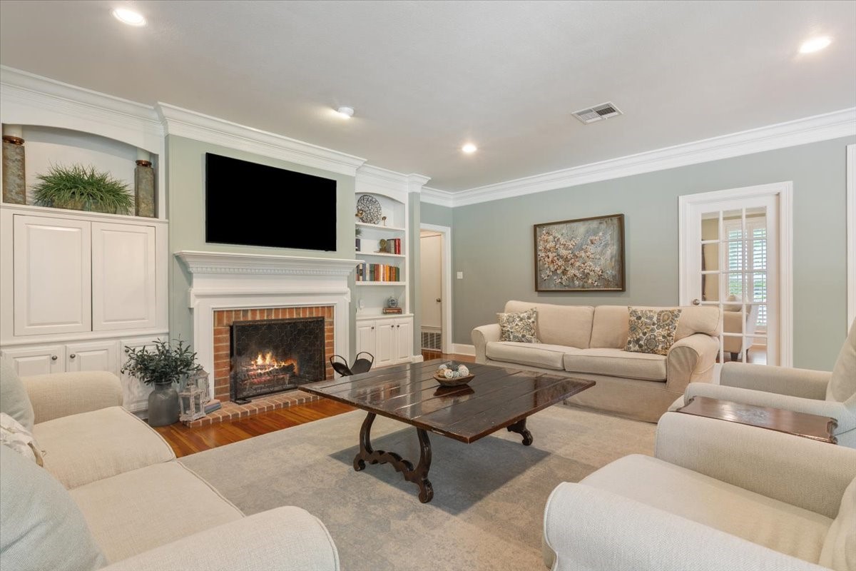 12002 Woodbriar Circle Woodway TX 76712