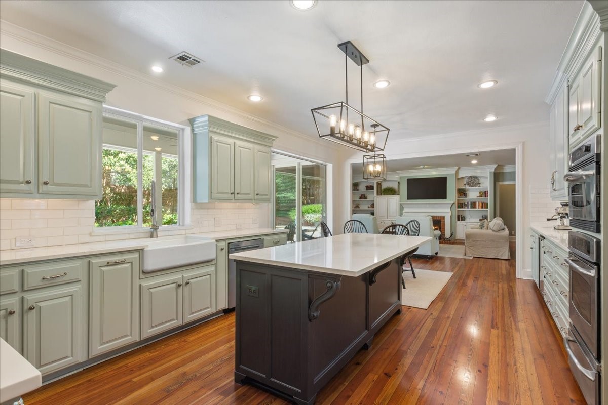 12002 Woodbriar Circle Woodway TX 76712