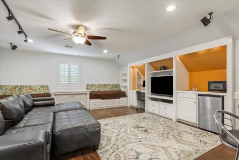 12002 Woodbriar Circle Woodway TX 76712