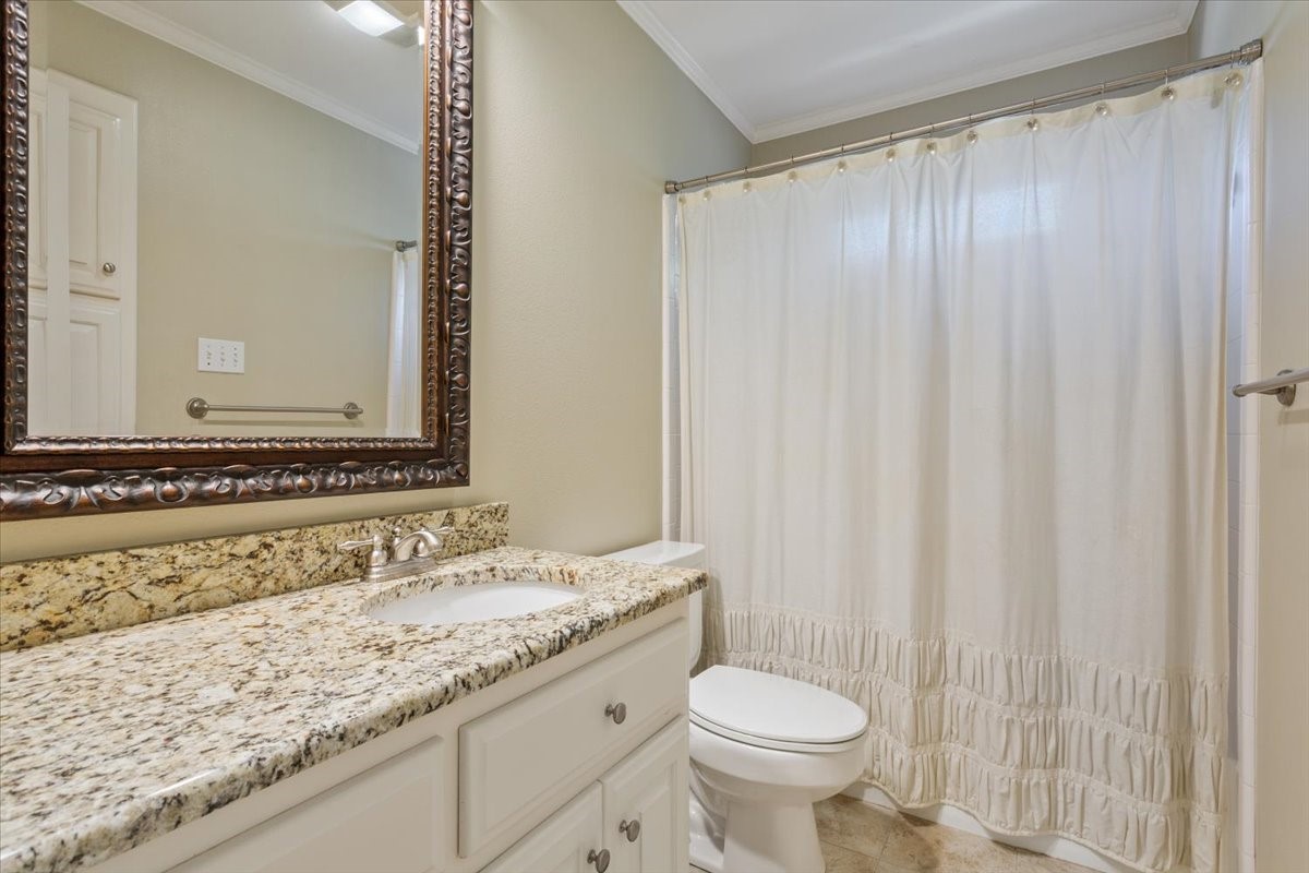 12002 Woodbriar Circle Woodway TX 76712