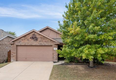 825 Loftin Street Crowley TX 76036