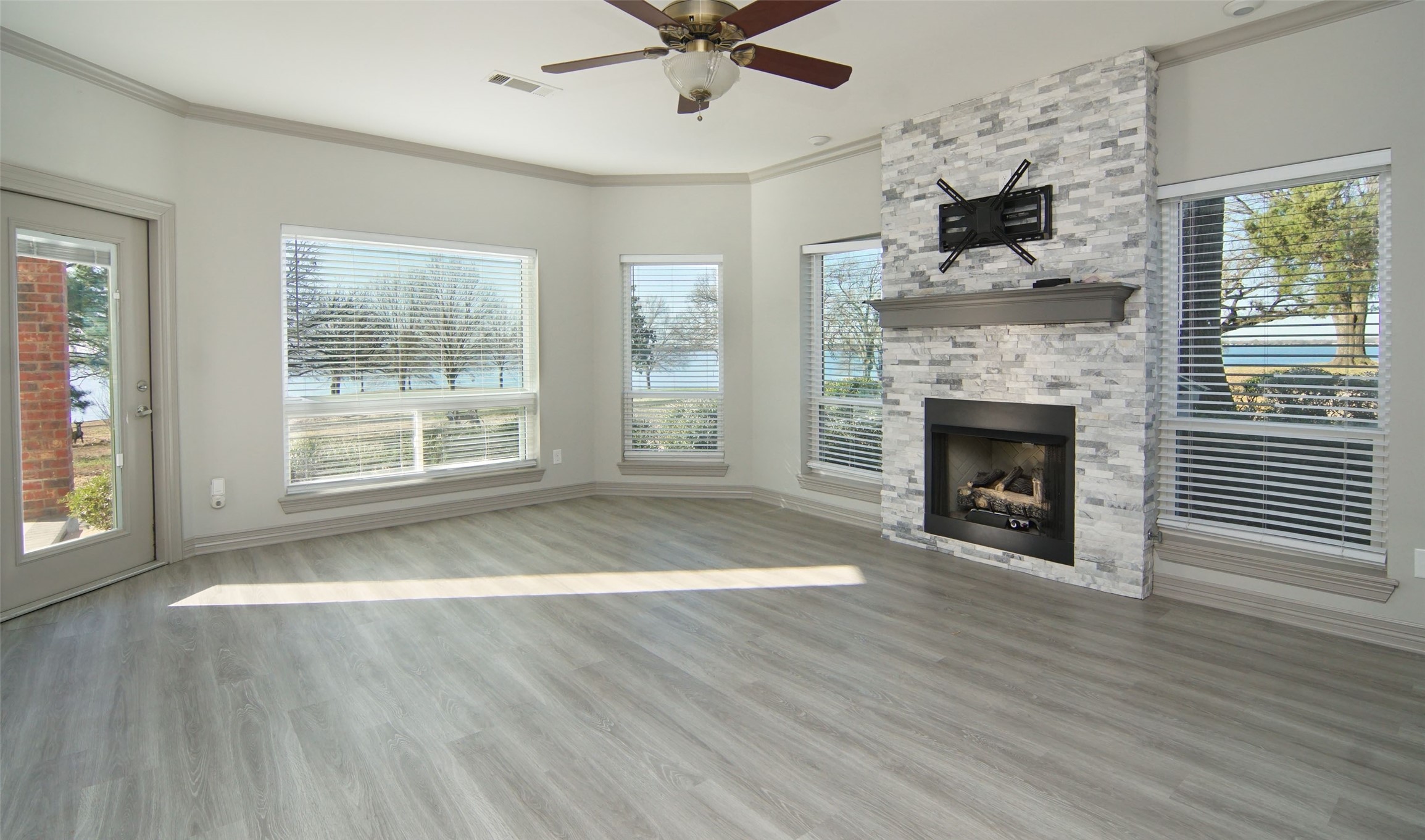 497 Private Road 5975 Yantis TX 75497