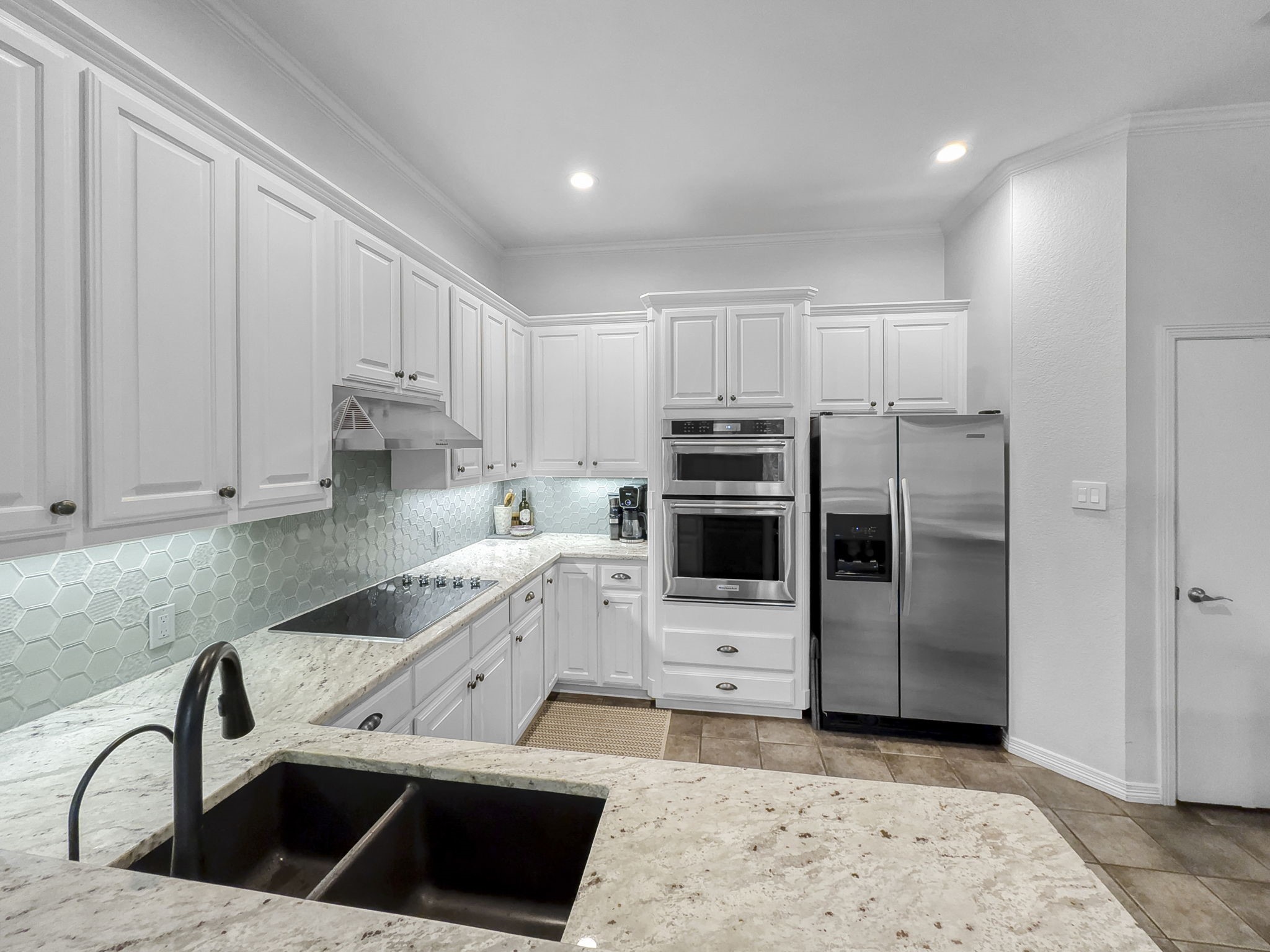 600 Diamond Point Drive Oak Point TX 75068