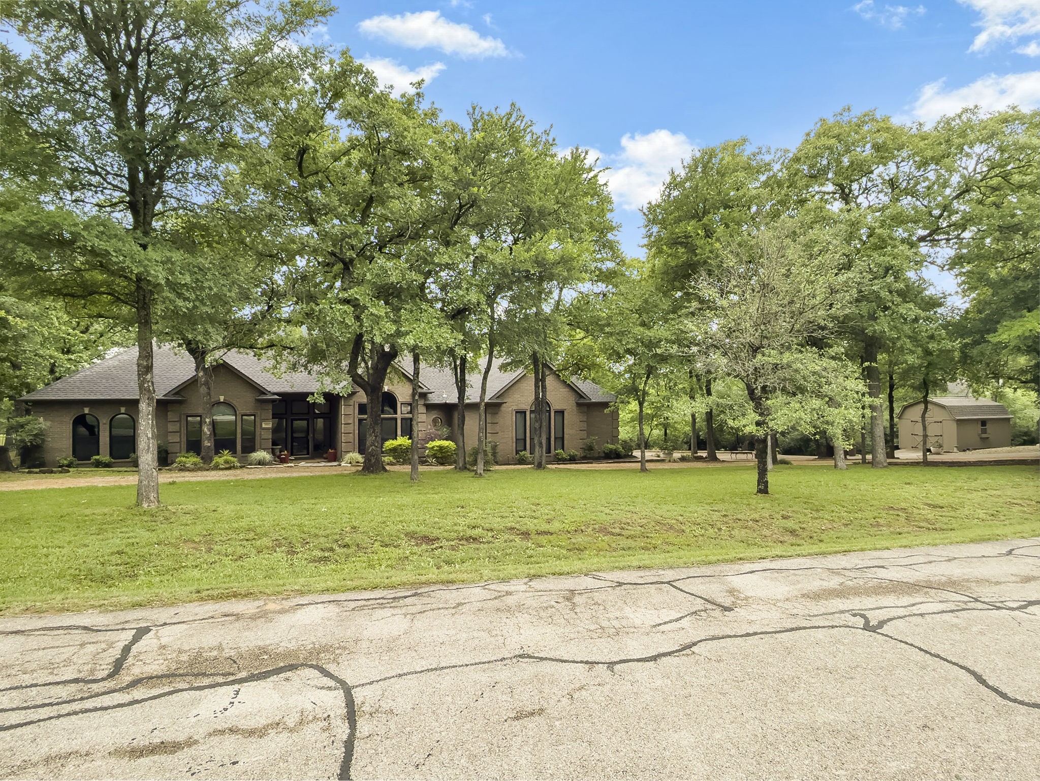 600 Diamond Point Drive Oak Point TX 75068