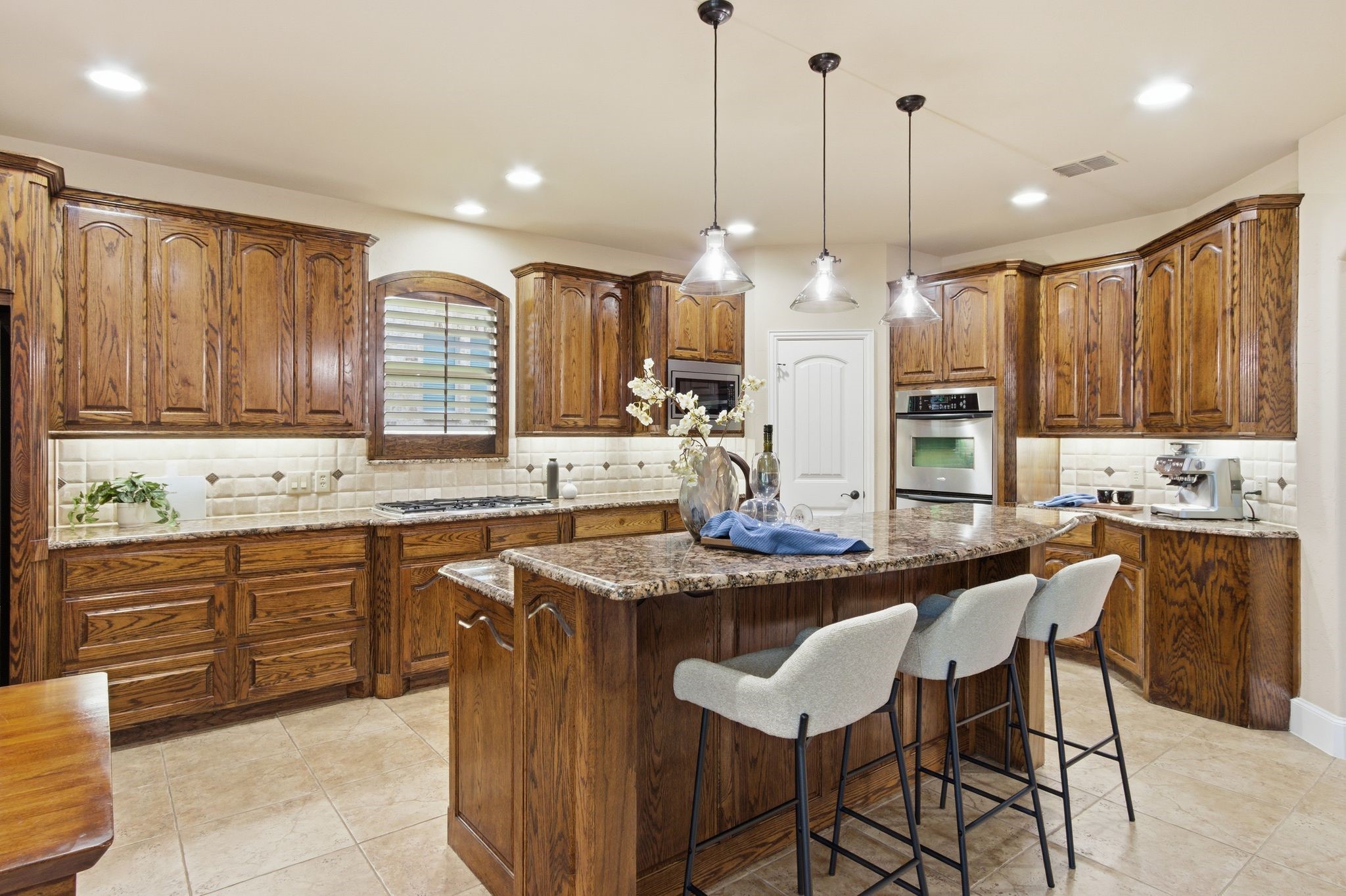 1226 Luna Lane Garland TX 75044