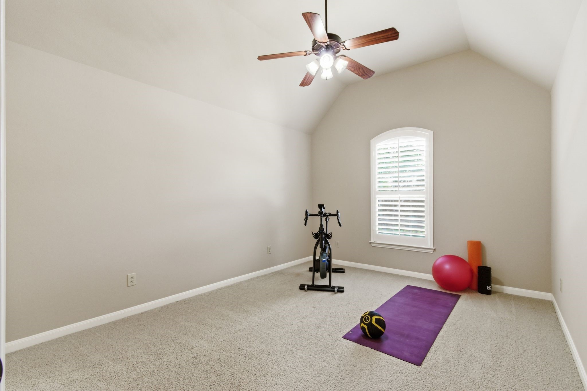 1226 Luna Lane Garland TX 75044