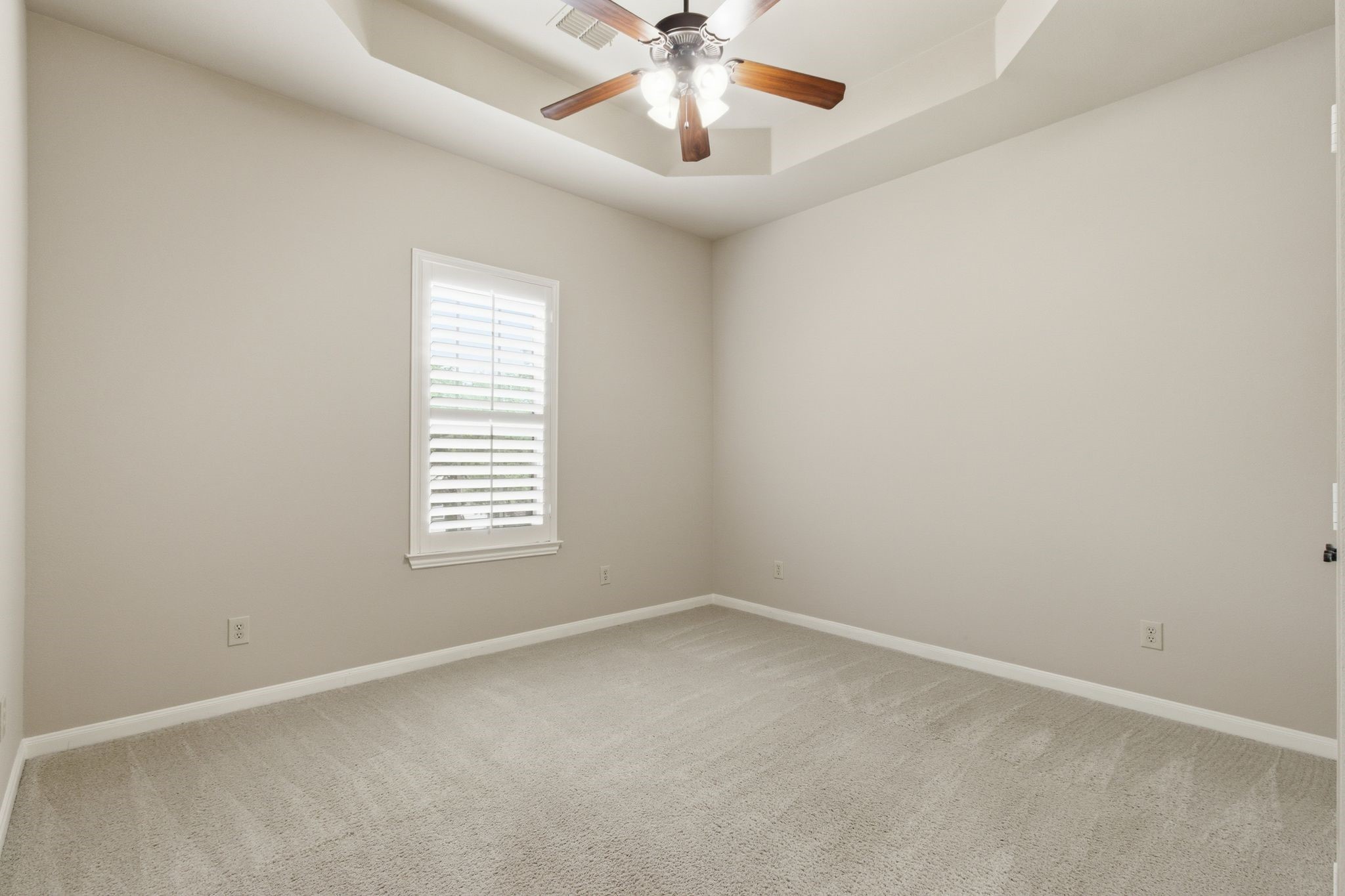 1226 Luna Lane Garland TX 75044