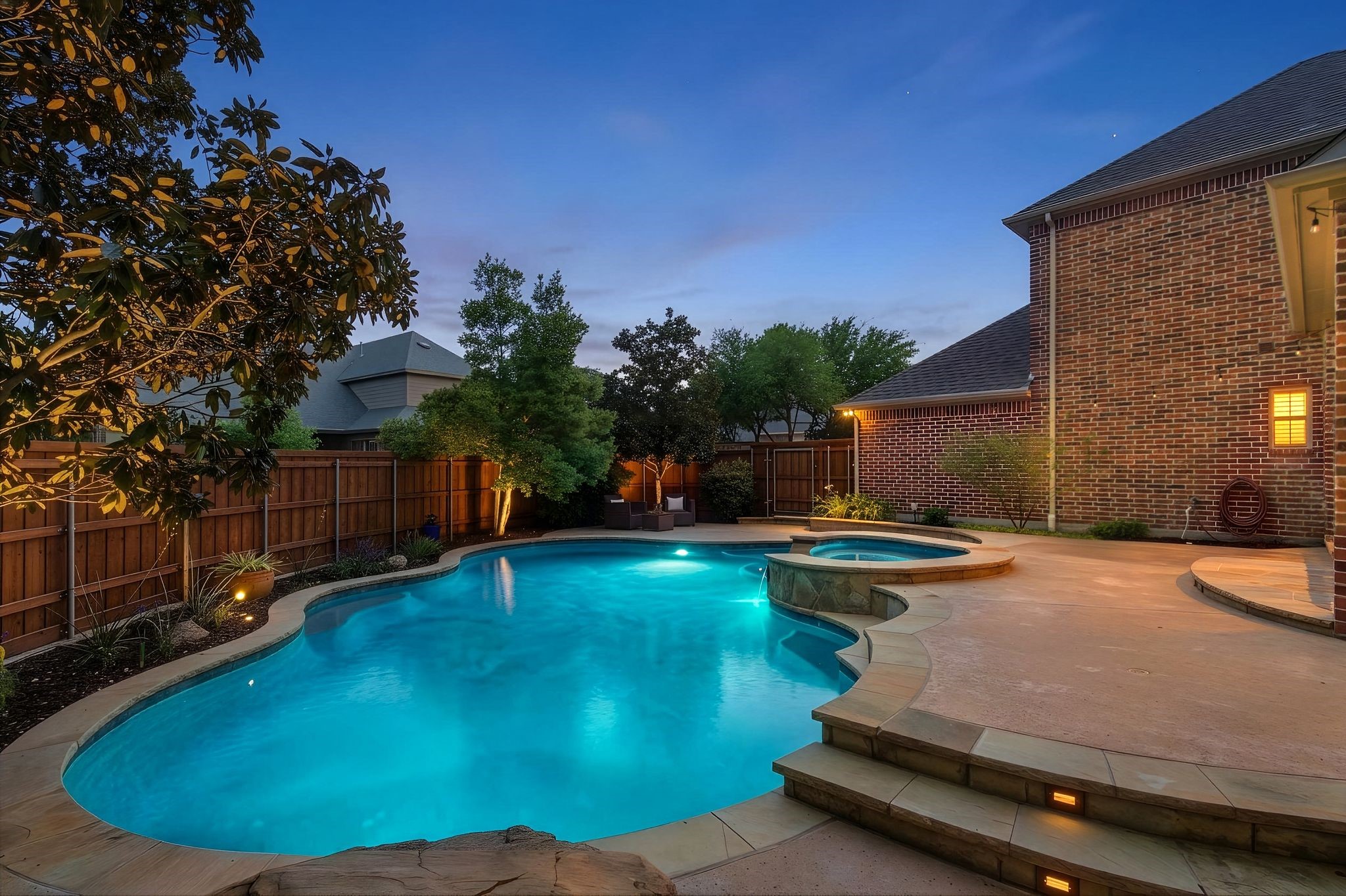 1226 Luna Lane Garland TX 75044