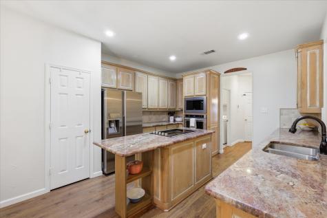 2214 Woods Edge Court Corinth TX 76210