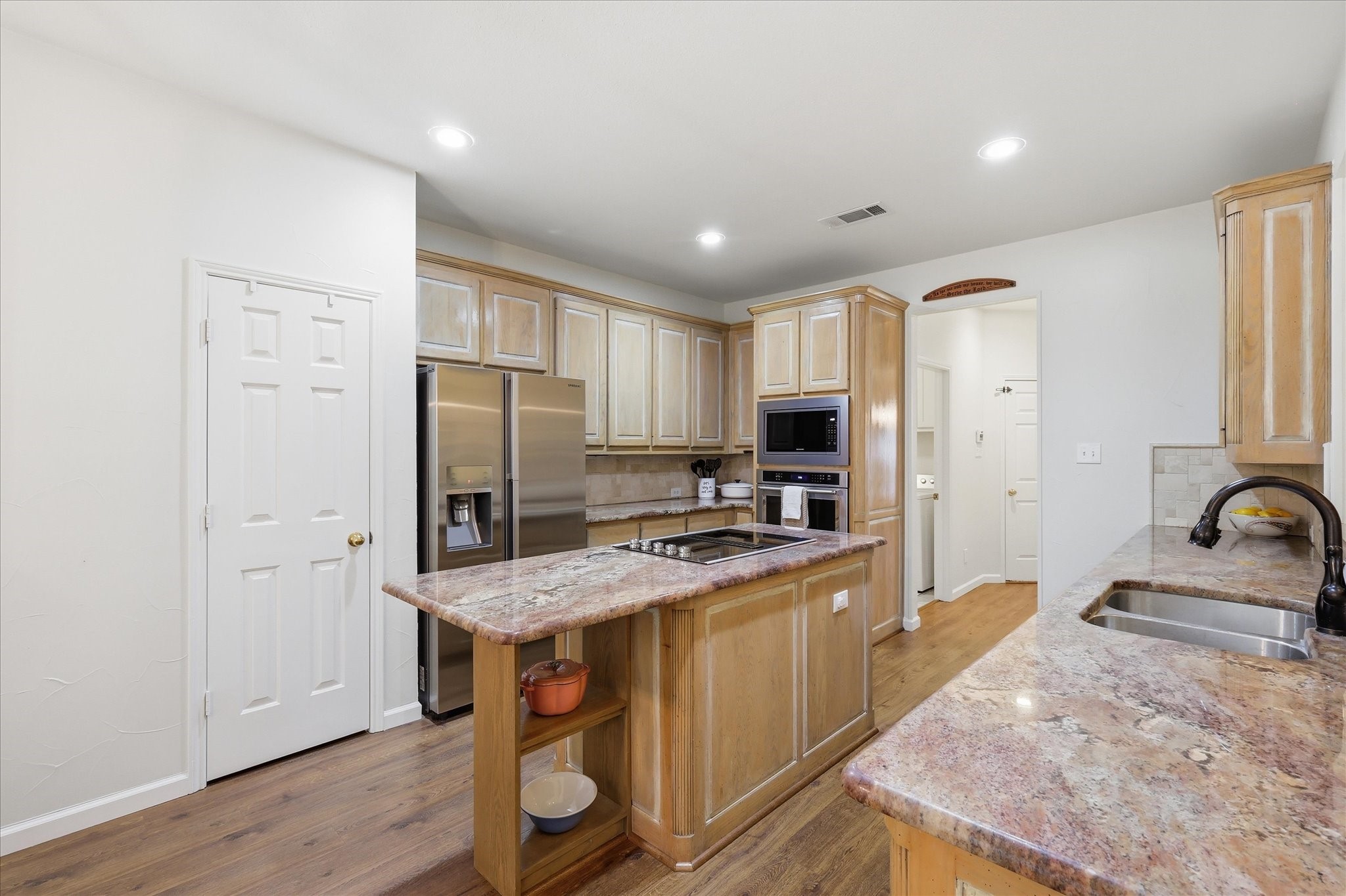 2214 Woods Edge Court Corinth TX 76210