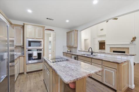 2214 Woods Edge Court Corinth TX 76210