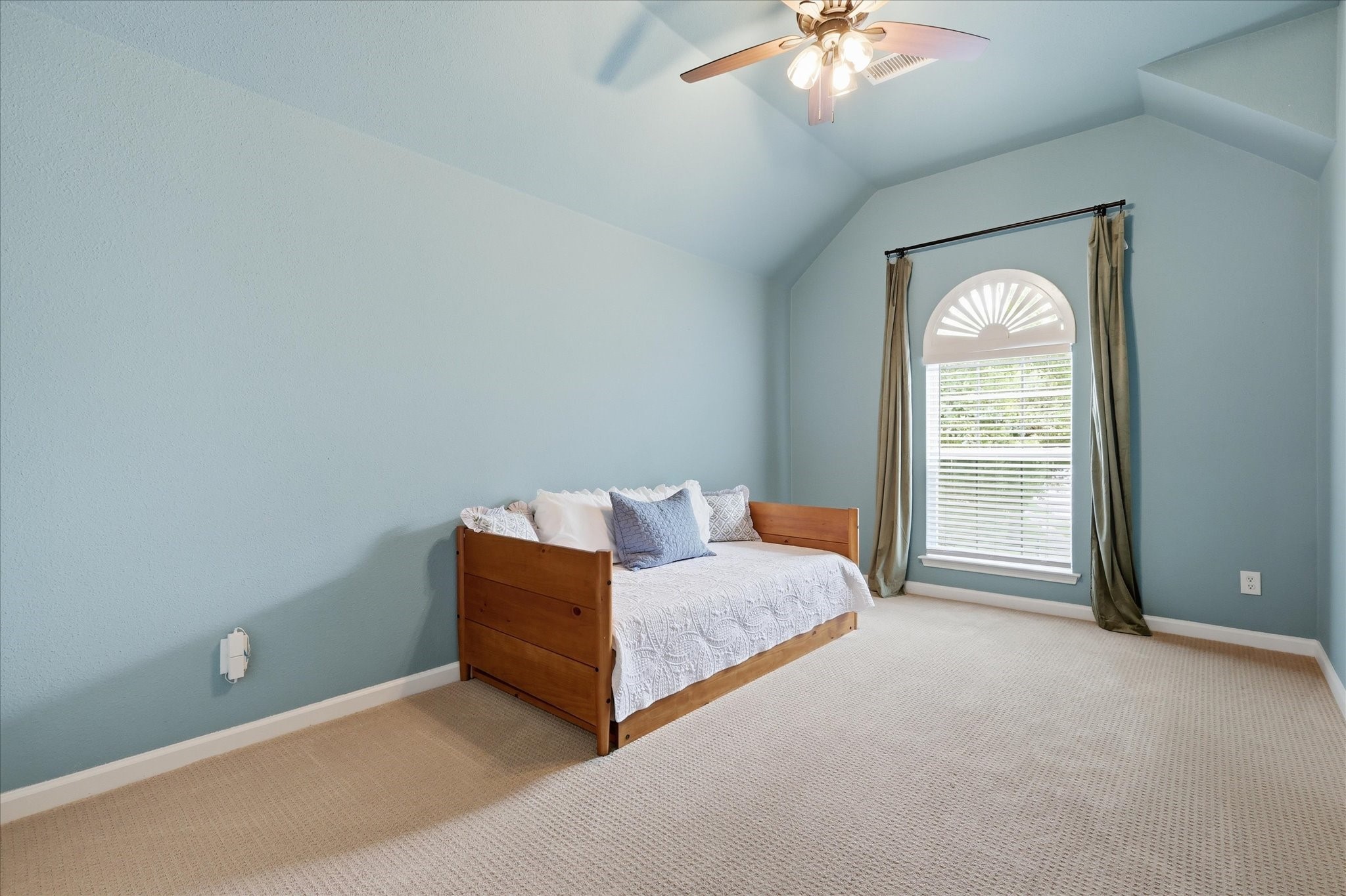 2214 Woods Edge Court Corinth TX 76210