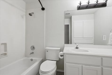 2214 Woods Edge Court Corinth TX 76210