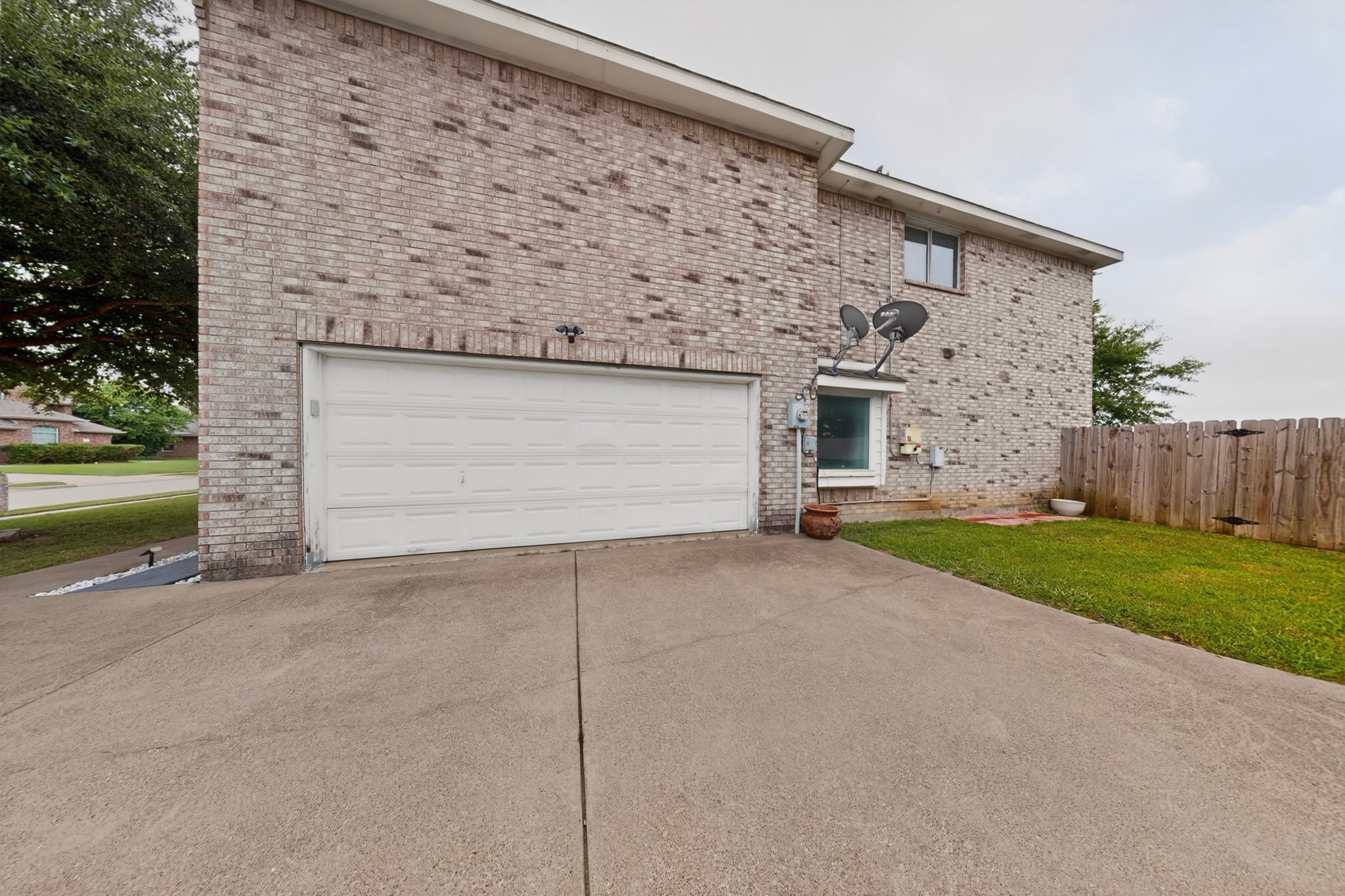 704 Shady Meadow Lane Glenn Heights TX 75154