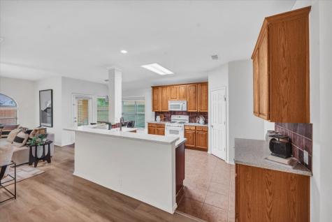 2704 Wales Drive Mckinney TX 75072