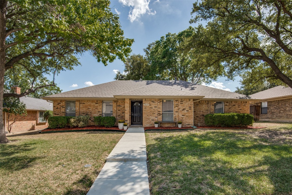 1934 Sussex Drive Carrollton TX 75007