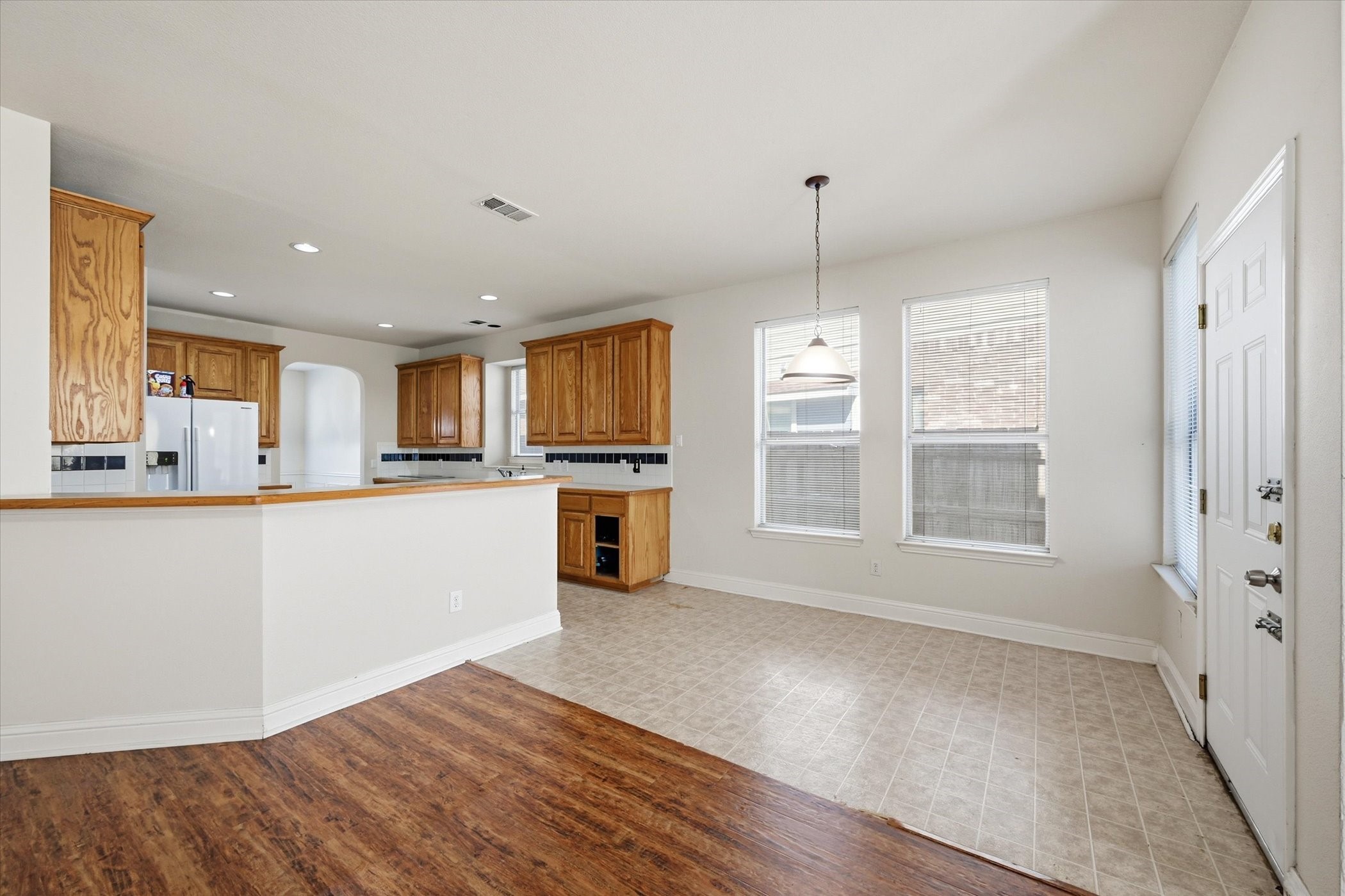 2831 Atrium Drive Grand Prairie TX 75052