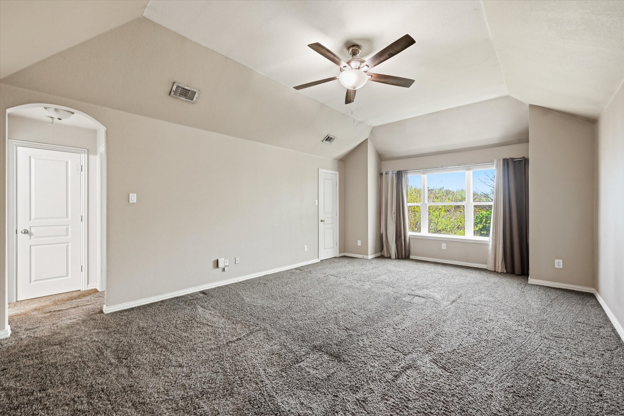 2831 Atrium Drive Grand Prairie TX 75052