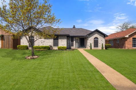 1315 Crosscreek Lane Seagoville TX 75159