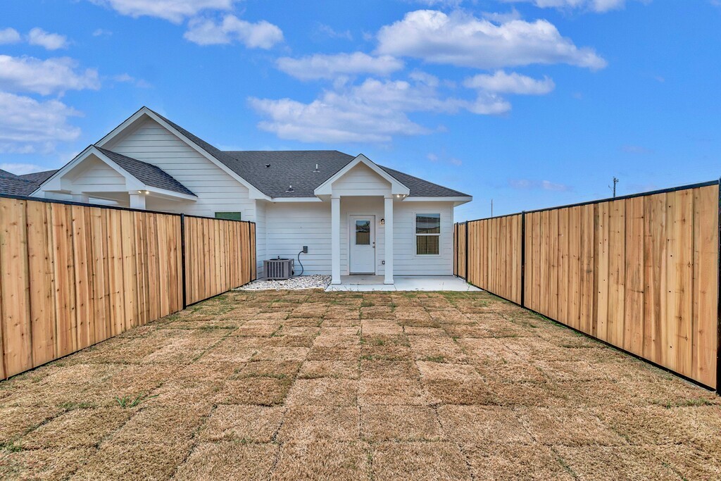 128 Morris Court Mcgregor TX 76657