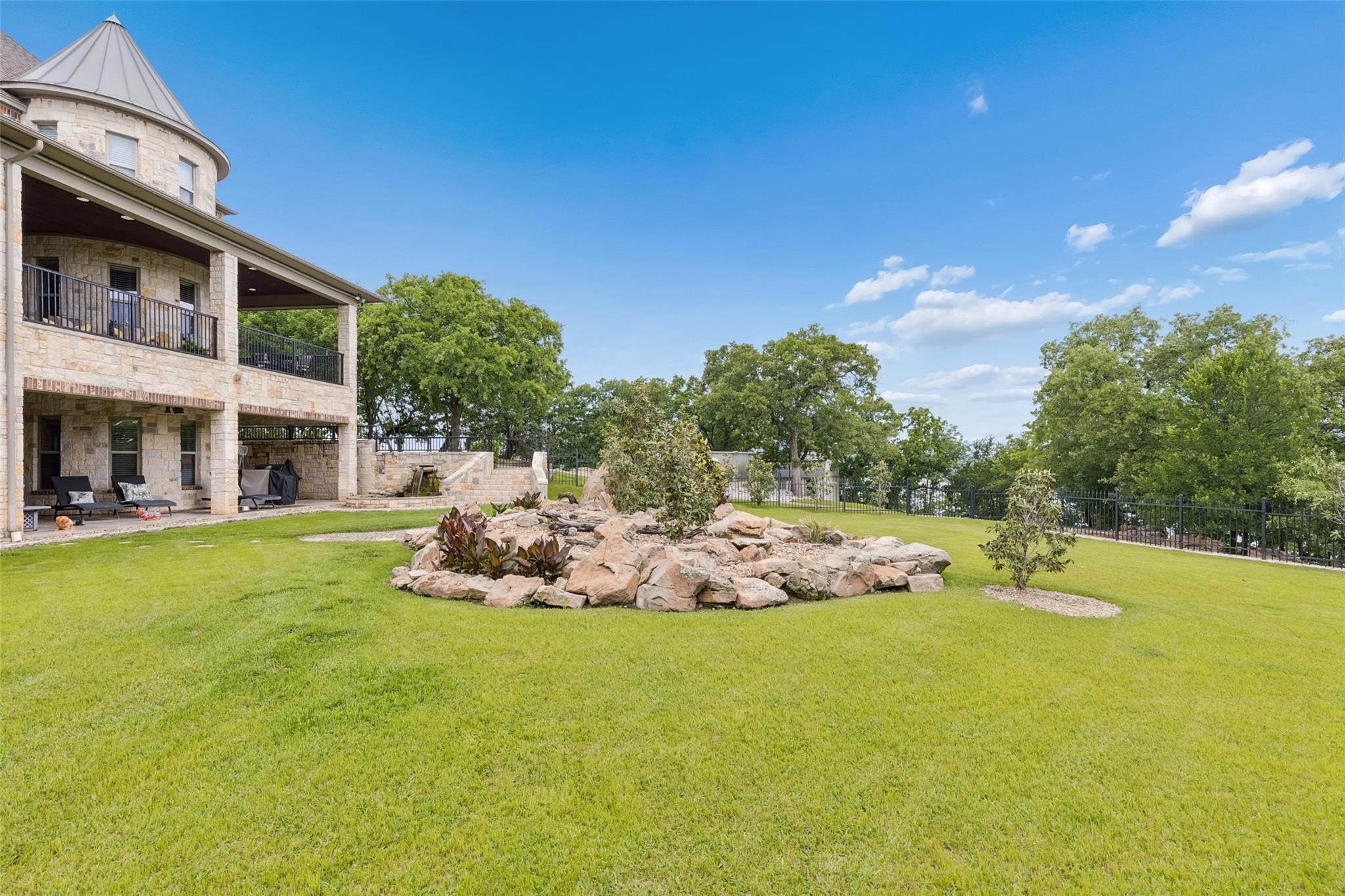 826 Cimmarron Bay Drive Runaway Bay TX 76426