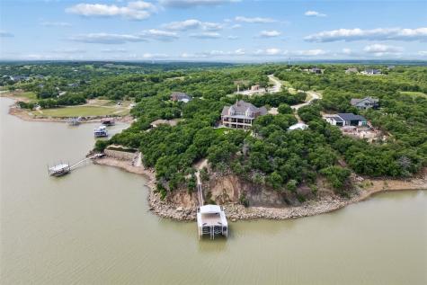 826 Cimmarron Bay Drive Runaway Bay TX 76426
