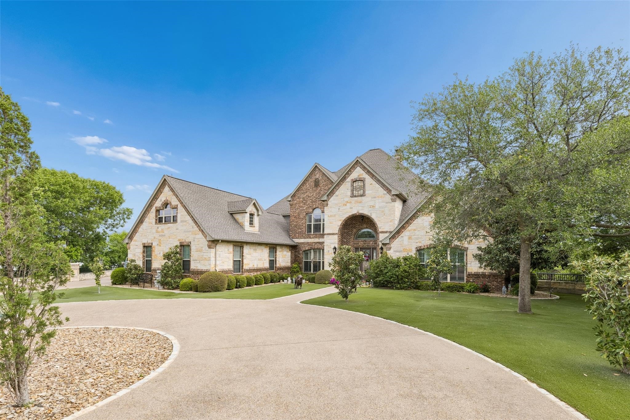 826 Cimmarron Bay Drive Runaway Bay TX 76426