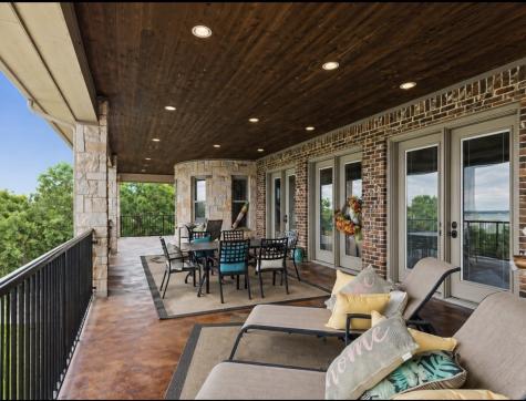 826 Cimmarron Bay Drive Runaway Bay TX 76426