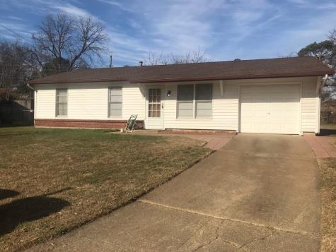 1404 Helen Circle Arlington TX 76011