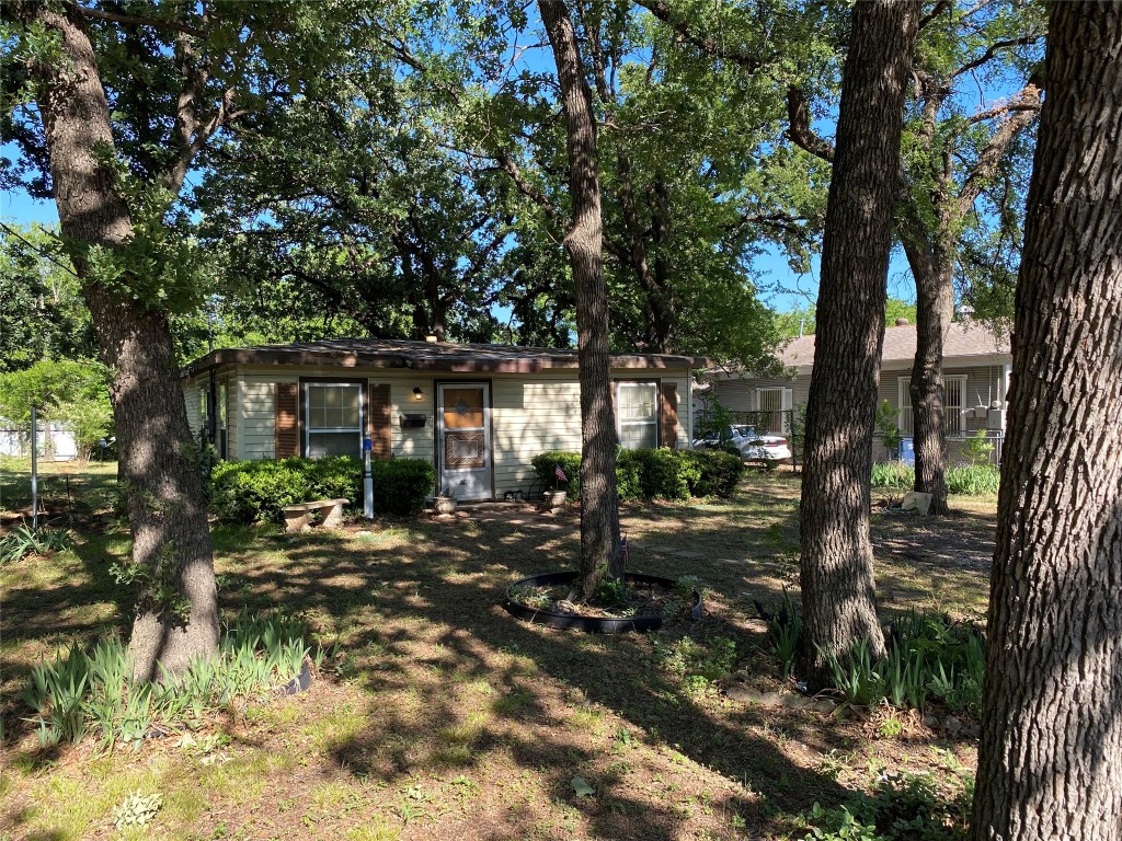 2821 Meaders Avenue Fort Worth TX 76112