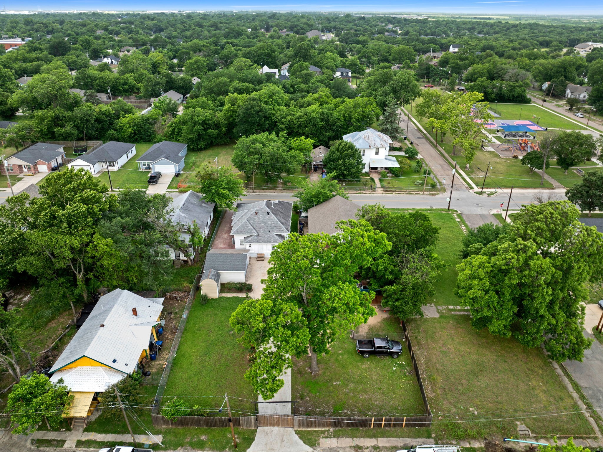 1811 Wesley Street Greenville TX 75401