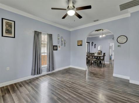 1811 Wesley Street Greenville TX 75401