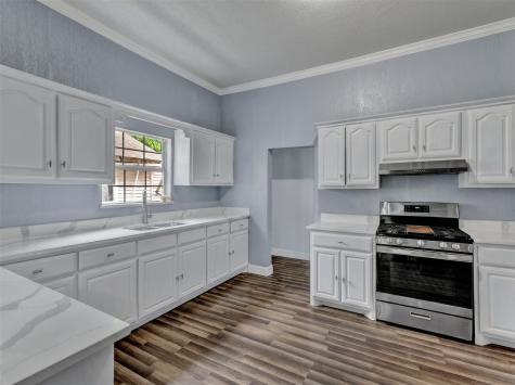 1811 Wesley Street Greenville TX 75401