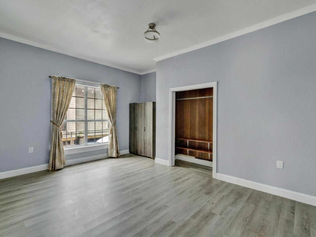 1811 Wesley Street Greenville TX 75401