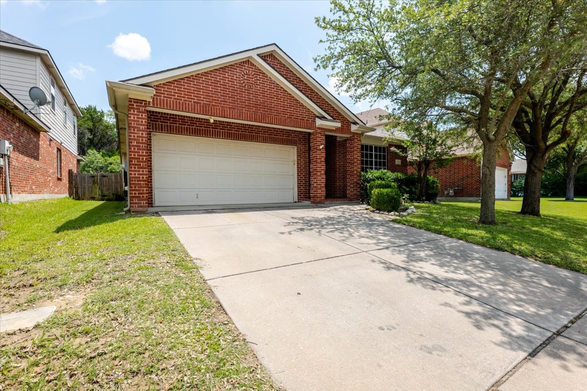 7234 Summit Parc Drive Dallas TX 75249