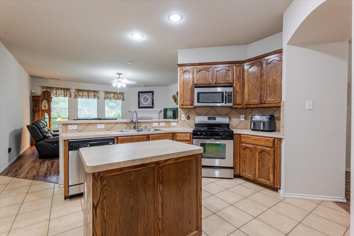 7234 Summit Parc Drive Dallas TX 75249