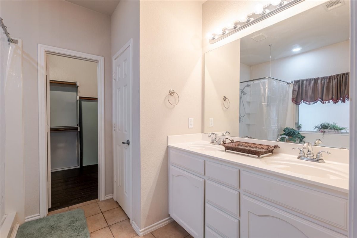 7234 Summit Parc Drive Dallas TX 75249