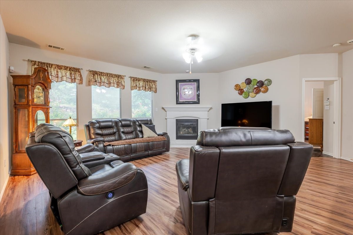 7234 Summit Parc Drive Dallas TX 75249