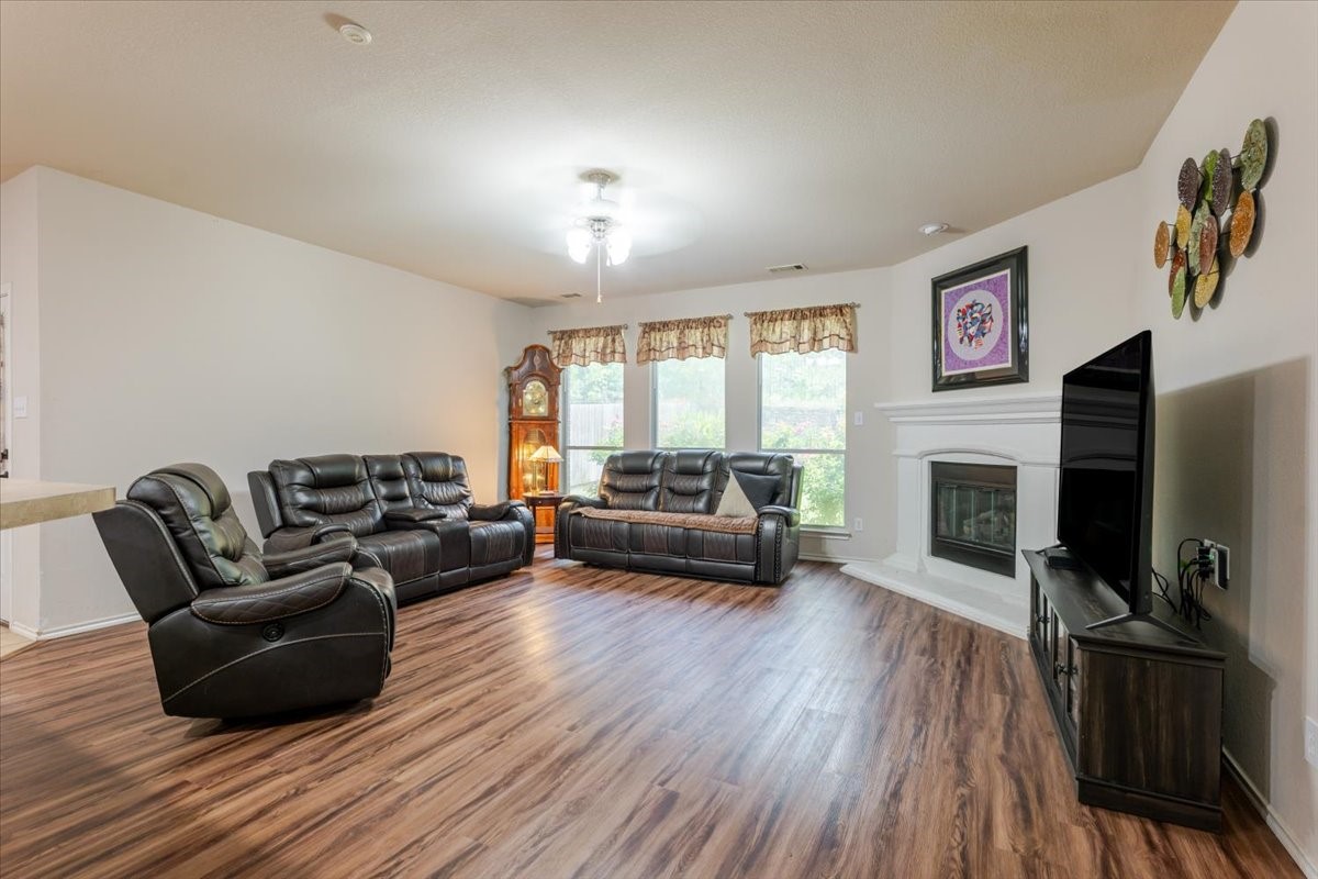 7234 Summit Parc Drive Dallas TX 75249