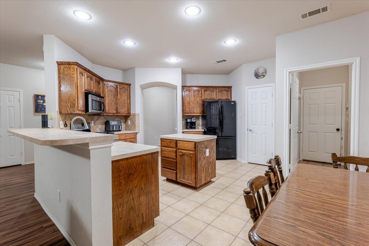 7234 Summit Parc Drive Dallas TX 75249