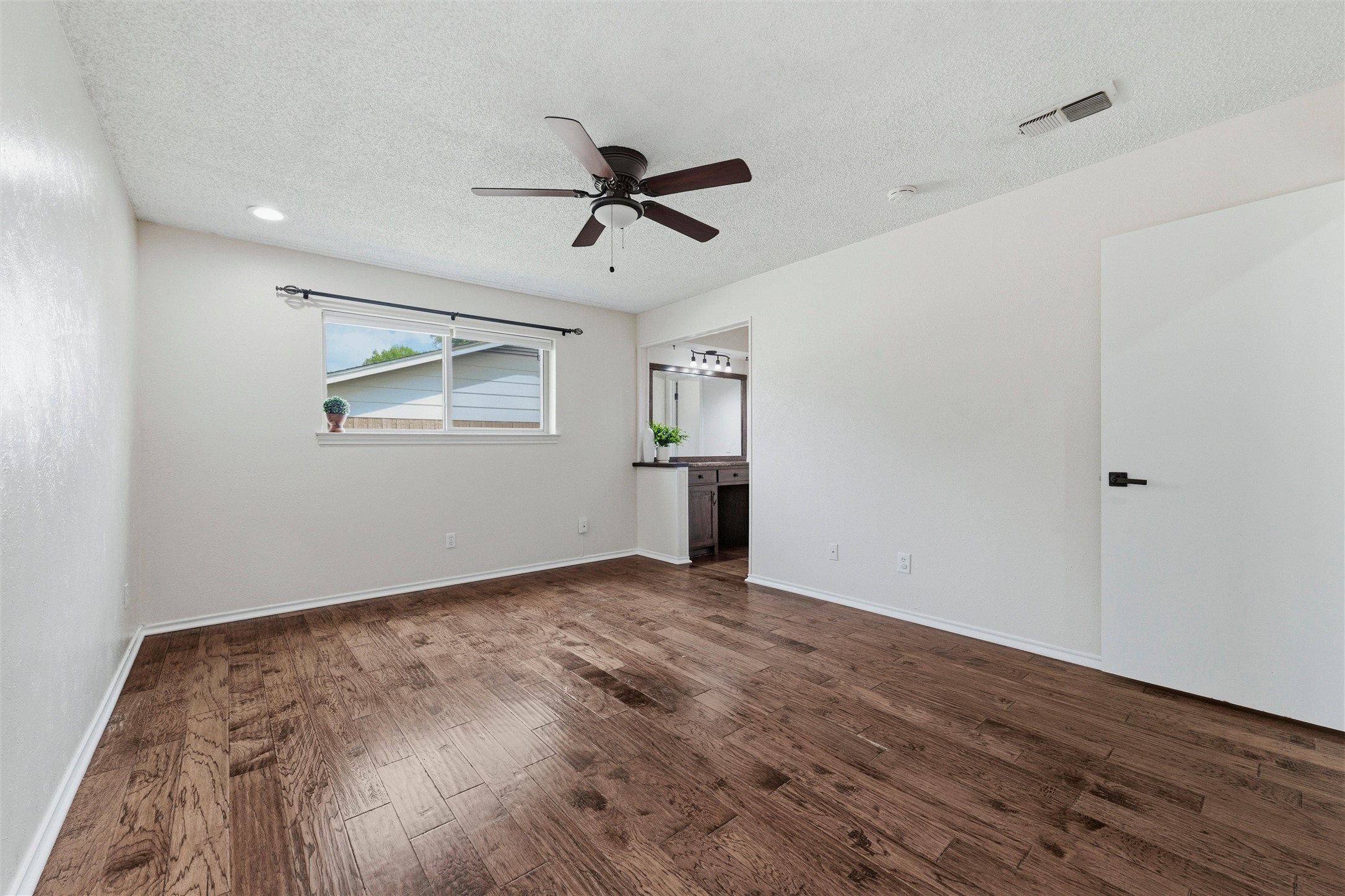 1417 Linwood Lane Edgecliff Village TX 76134