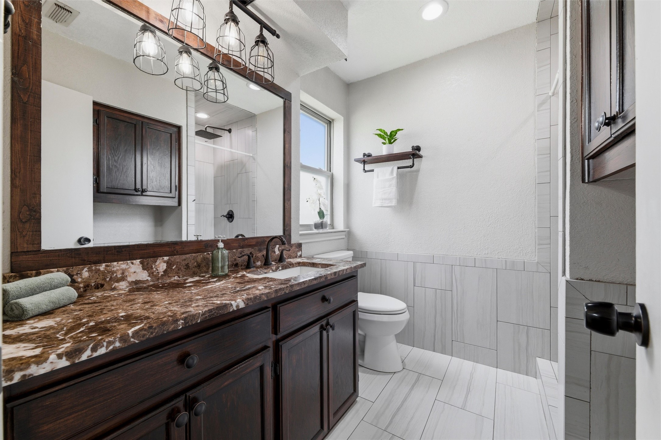 1417 Linwood Lane Edgecliff Village TX 76134