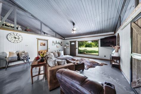 50 County Road 13200 Blossom TX 75416
