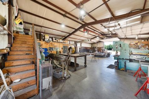 50 County Road 13200 Blossom TX 75416