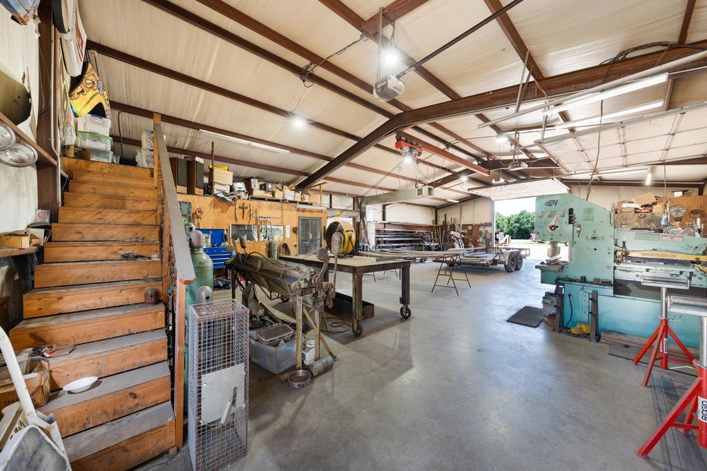 50 County Road 13200 Blossom TX 75416